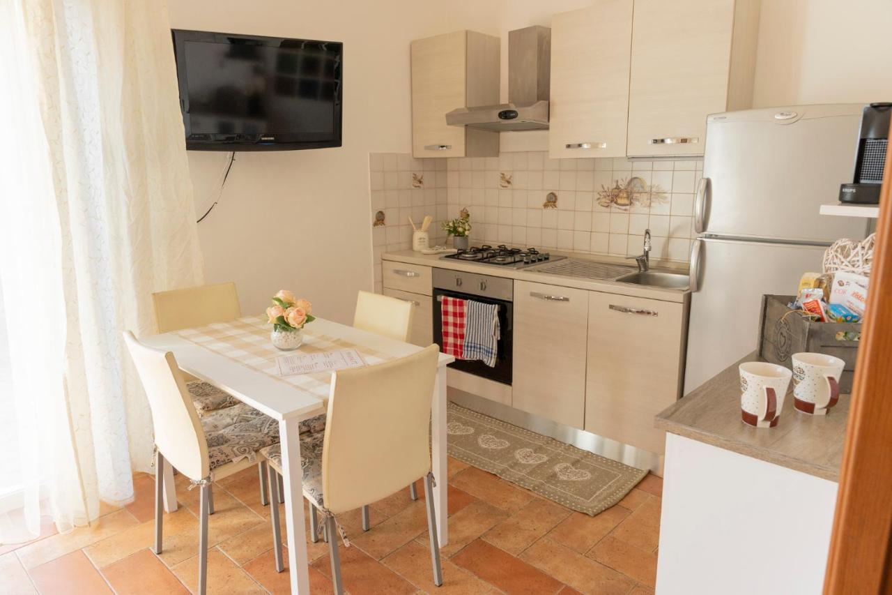 Leto'S Apartment In Sanremo - Parking & Garden エクステリア 写真