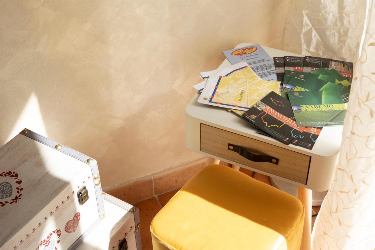 Leto'S Apartment In Sanremo - Parking & Garden エクステリア 写真
